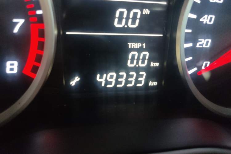 Used Bestune X40 2019 1.6L Manual Connected Smart Cool Version China V Odometer Close Up