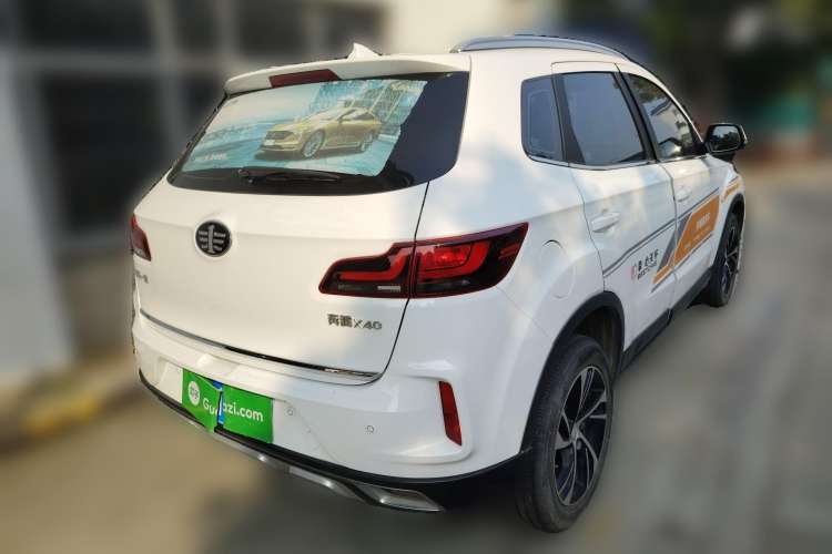Used Bestune X40 2019 1.6L Automatic Connected Smart Cool Version China V Emission Standard Rear Right 45 Deg