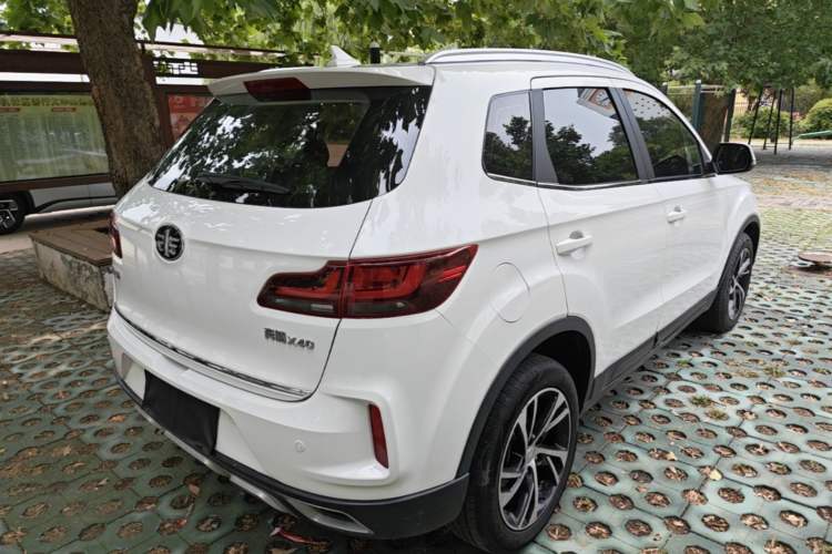 Used Bestune X40 2019 1.6L Manual Luxury Edition China VI Rear Right 45 Deg