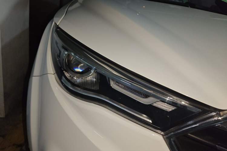 Used Bestune X40 2019 1.6L Automatic Connected Smart Cool Version China V Emission Standard Right Front Headlight