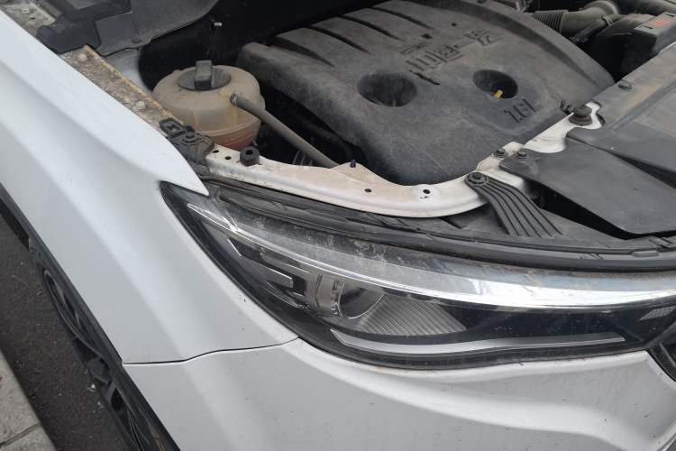 Used Bestune X40 2019 1.6L Automatic Luxury Version China V Emission Standard Right Front Headlight