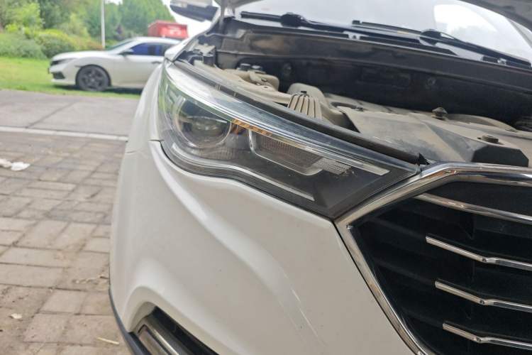 Used Bestune X40 2019 1.6L Automatic Luxury Edition China VI Right Front Headlight