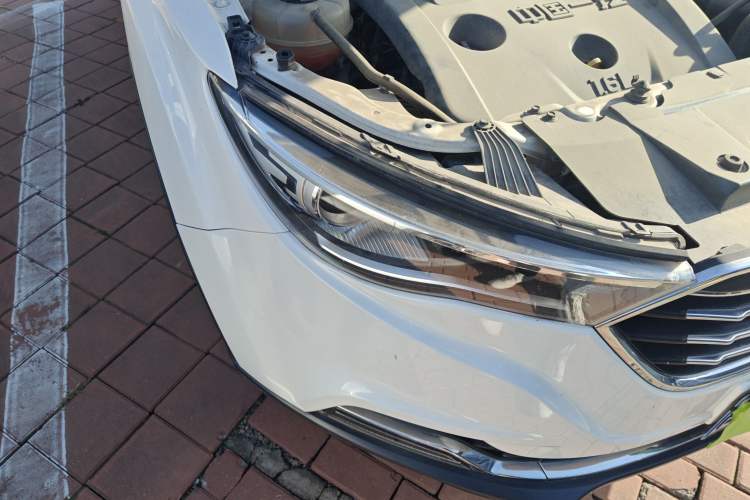 Used Bestune X40 2019 1.6L Automatic Luxury Edition China VI Right Front Headlight