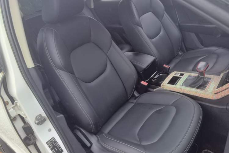 Used Bestune X40 2019 1.6L Automatic Luxury Version China V Emission Standard Right Front Seat