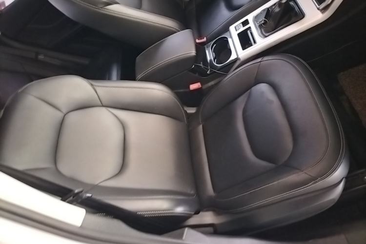 Used Bestune X40 2019 1.6L Automatic Luxury Edition China VI Right Front Seat