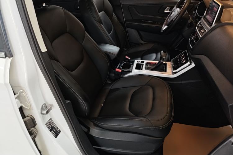 Used Bestune X40 2019 1.6L Automatic Luxury Version China V Emission Standard Right Front Seat