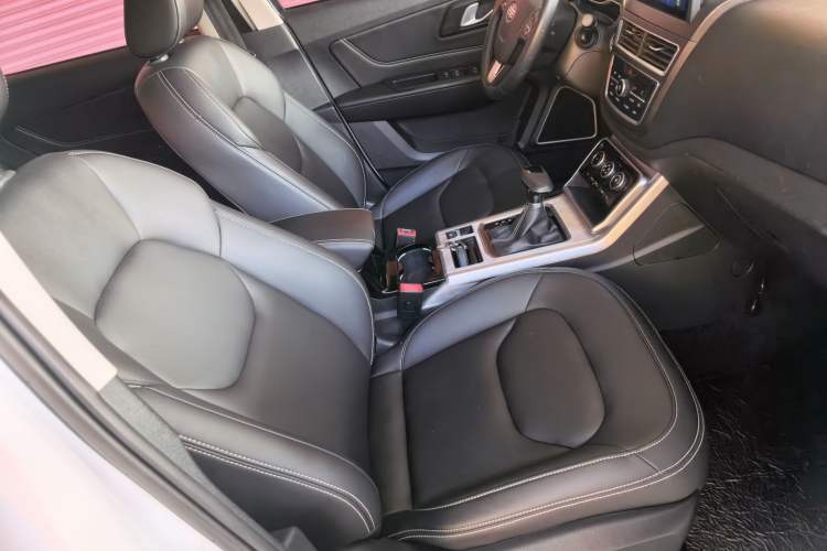 Used Bestune X40 2019 1.6L Automatic Luxury Edition China VI Right Front Seat