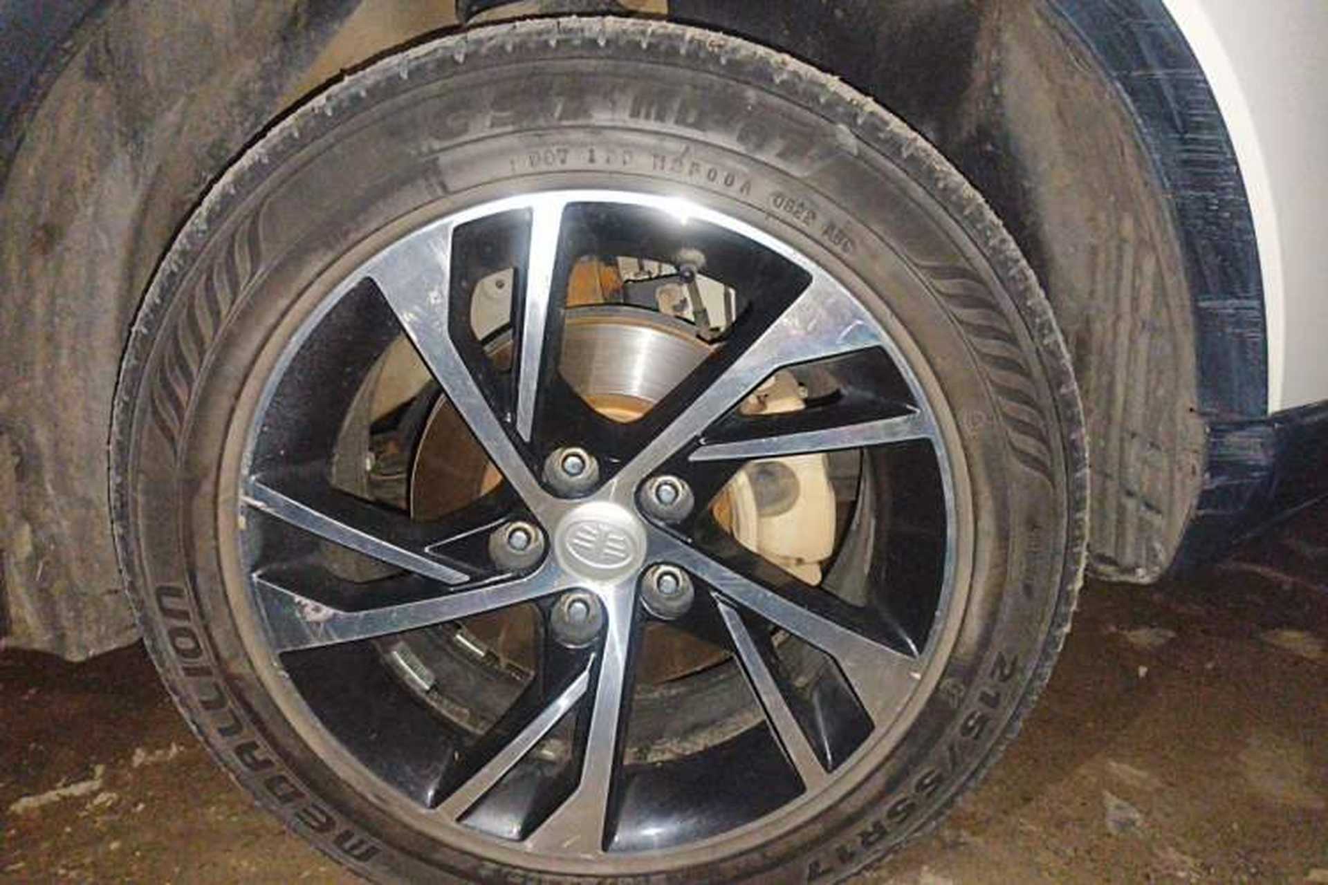 Used Bestune X40 2019 1.6L Automatic Luxury Version China V Emission Standard Right Front Wheel Hub