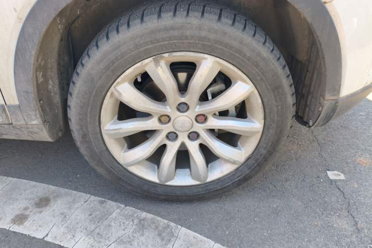 Used Bestune X40 2019 1.6L Automatic Luxury Edition China VI Right Front Wheel Hub