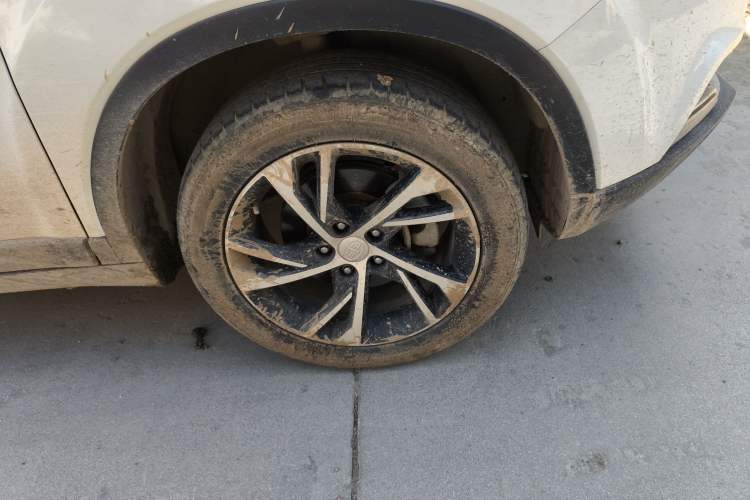 Used Bestune X40 2019 1.6L Manual Luxury Edition China V Right Front Wheel Hub