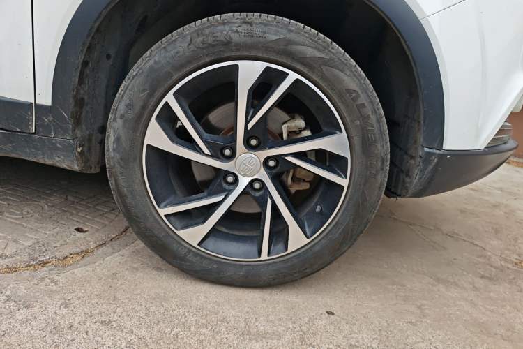 Used Bestune X40 2019 1.6L Manual Luxury Edition China V Right Front Wheel Hub