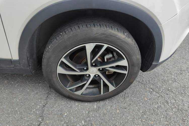 Used Bestune X40 2019 1.6L Automatic Luxury Version China V Emission Standard Right Front Wheel Hub