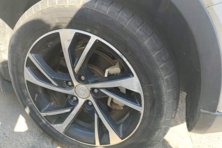 Used Bestune X40 2019 1.6L Manual Luxury Edition China V Right Front Wheel Hub