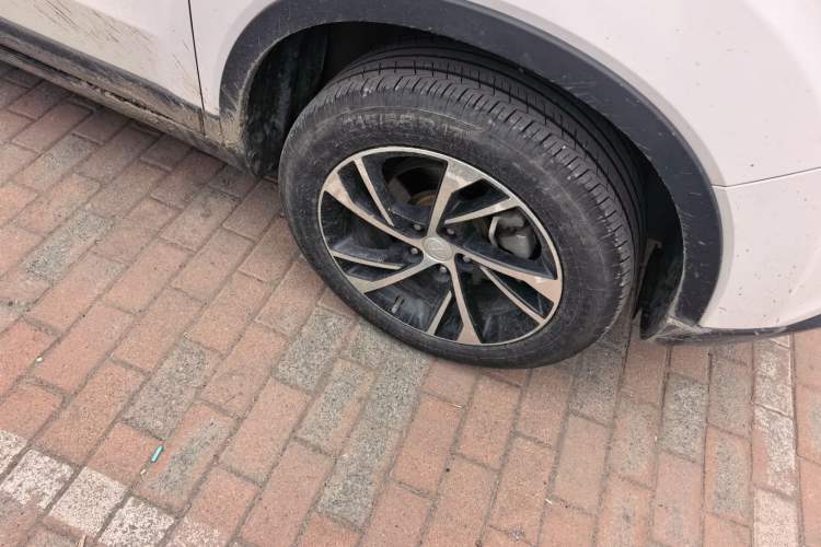 Used Bestune X40 2019 1.6L Manual Luxury Edition China V Right Front Wheel Hub