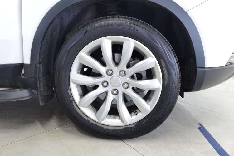 Used Bestune X40 2019 1.6L Manual Luxury Edition China VI Right Front Wheel Hub