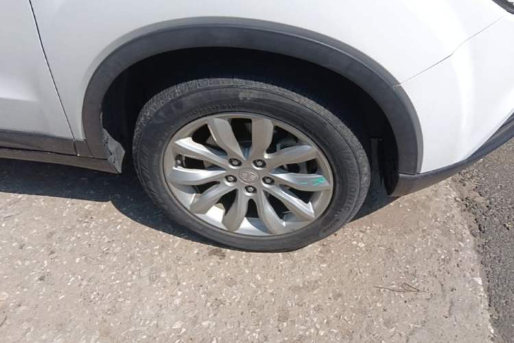 Used Bestune X40 2019 1.6L Automatic Luxury Edition China VI Right Front Wheel Hub