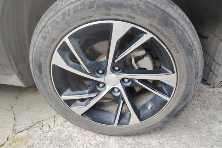 Used Bestune X40 2019 1.6L Automatic Connected Smart Cool Version China V Emission Standard Right Front Wheel Hub