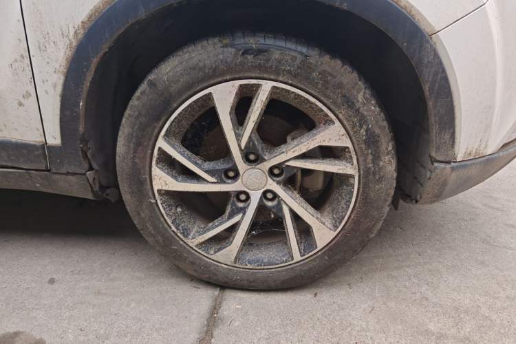 Used Bestune X40 2019 1.6L Manual Luxury Edition China V Right Front Wheel Hub
