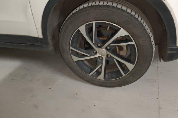 Used Bestune X40 2019 1.6L Automatic Luxury Edition China VI Right Front Wheel Hub