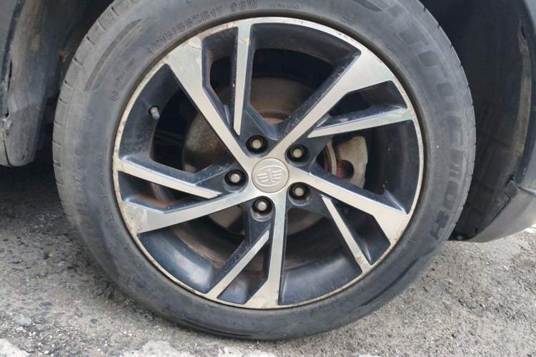 Used Bestune X40 2019 1.6L Automatic Luxury Version China V Emission Standard Right Front Wheel Hub