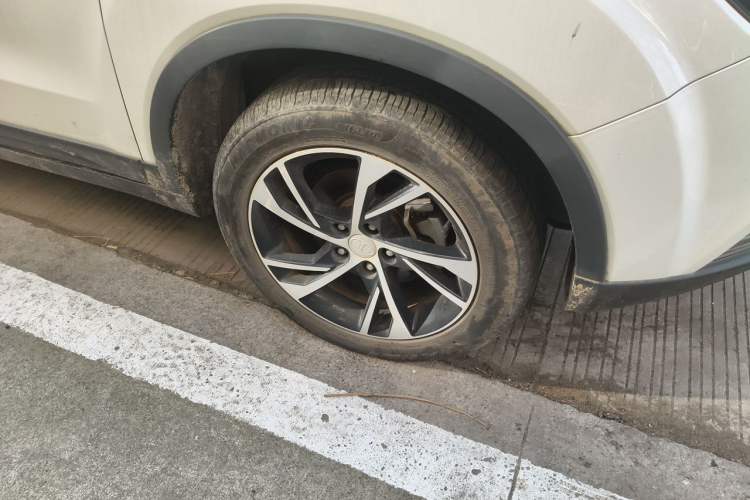 Used Bestune X40 2019 1.6L Automatic Luxury Edition China VI Right Front Wheel Hub