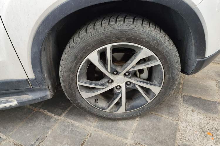 Used Bestune X40 2019 1.6L Automatic Luxury Version China V Emission Standard Right Front Wheel Hub