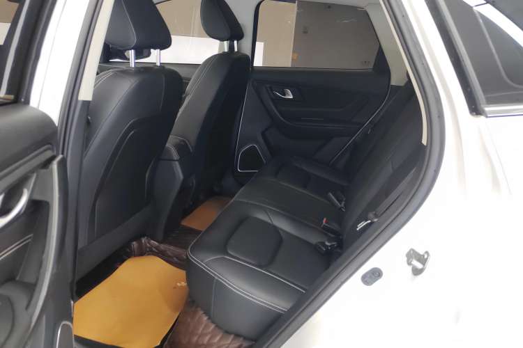 Used Bestune X40 2019 1.6L Automatic Luxury Edition China VI Right Rear Seat