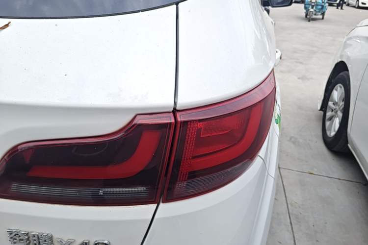 Used Bestune X40 2019 1.6L Automatic Luxury Version China V Emission Standard Right Rear Taillight