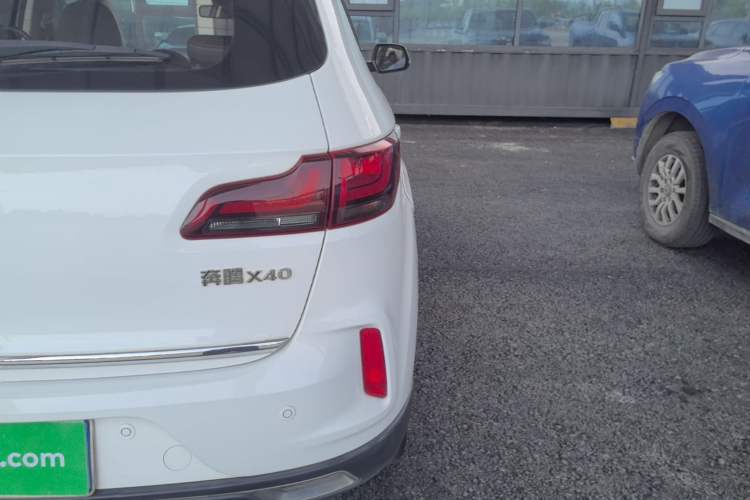 Used Bestune X40 2019 1.6L Automatic Luxury Version China V Emission Standard Right Rear Taillight