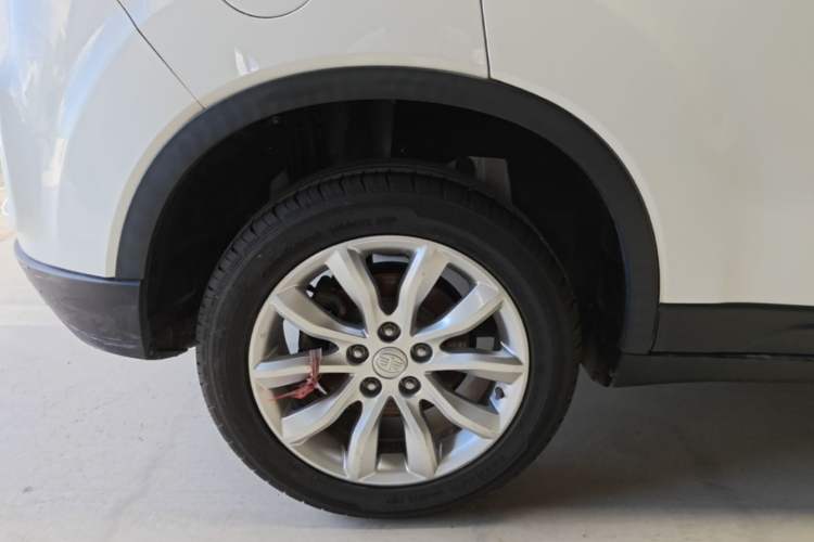 Used Bestune X40 2019 1.6L Automatic Luxury Edition China VI Right Rear Wheel Hub