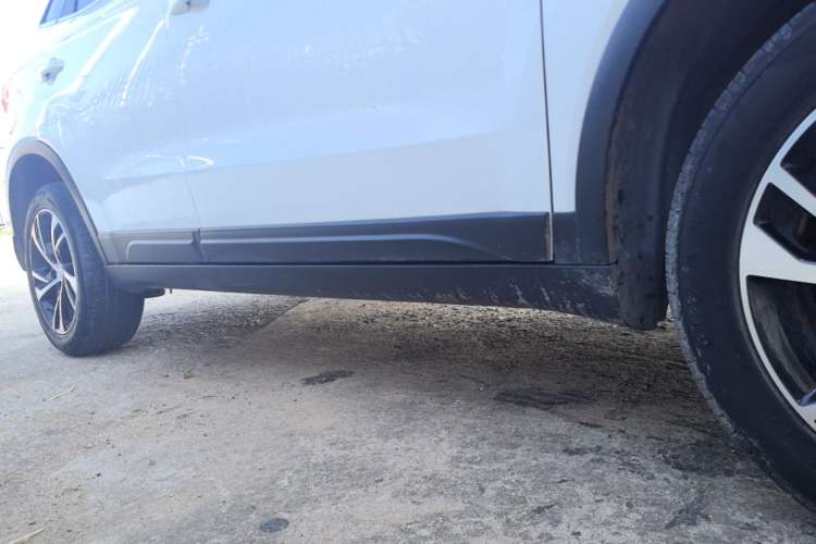 Used Bestune X40 2019 1.6L Manual Comfort Version China V Emission Standard Right Side Sill