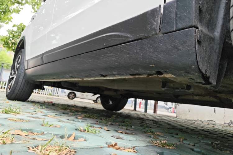 Used Bestune X40 2019 1.6L Manual Luxury Edition China VI Right Side Sill
