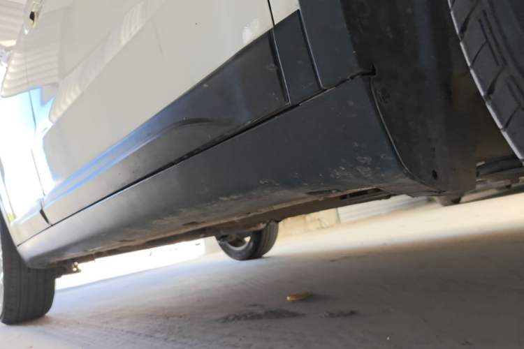 Used Bestune X40 2019 1.6L Automatic Luxury Edition China VI Right Side Sill