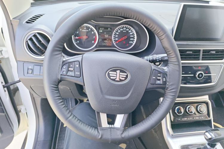 Used Bestune X40 2019 1.6L Automatic Luxury Edition China VI Steering Wheel