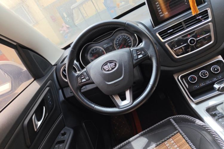 Used Bestune X40 2019 1.6L Automatic Luxury Edition China VI Steering Wheel
