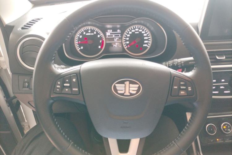 Used Bestune X40 2019 1.6L Manual Luxury Edition China VI Steering Wheel