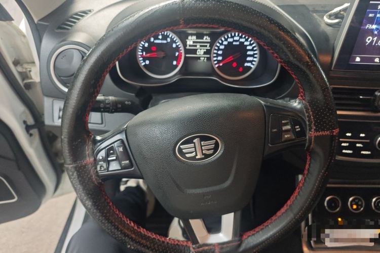 Used Bestune X40 2019 1.6L Manual Luxury Edition China VI Steering Wheel