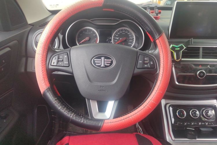 Used Bestune X40 2019 1.6L Manual Luxury Edition China VI Steering Wheel