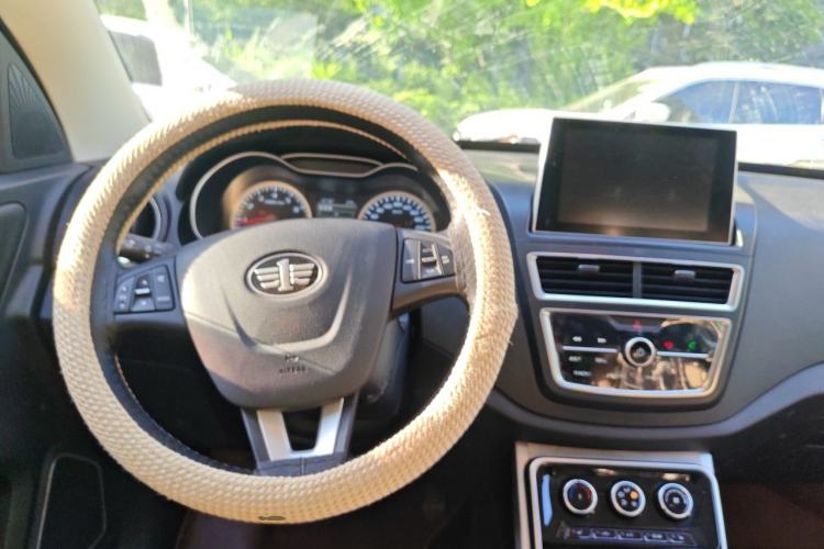 Used Bestune X40 2019 1.6L Automatic Luxury Version China V Emission Standard Steering Wheel