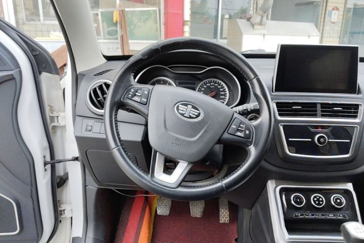 Used Bestune X40 2019 1.6L Manual Luxury Edition China V Steering Wheel