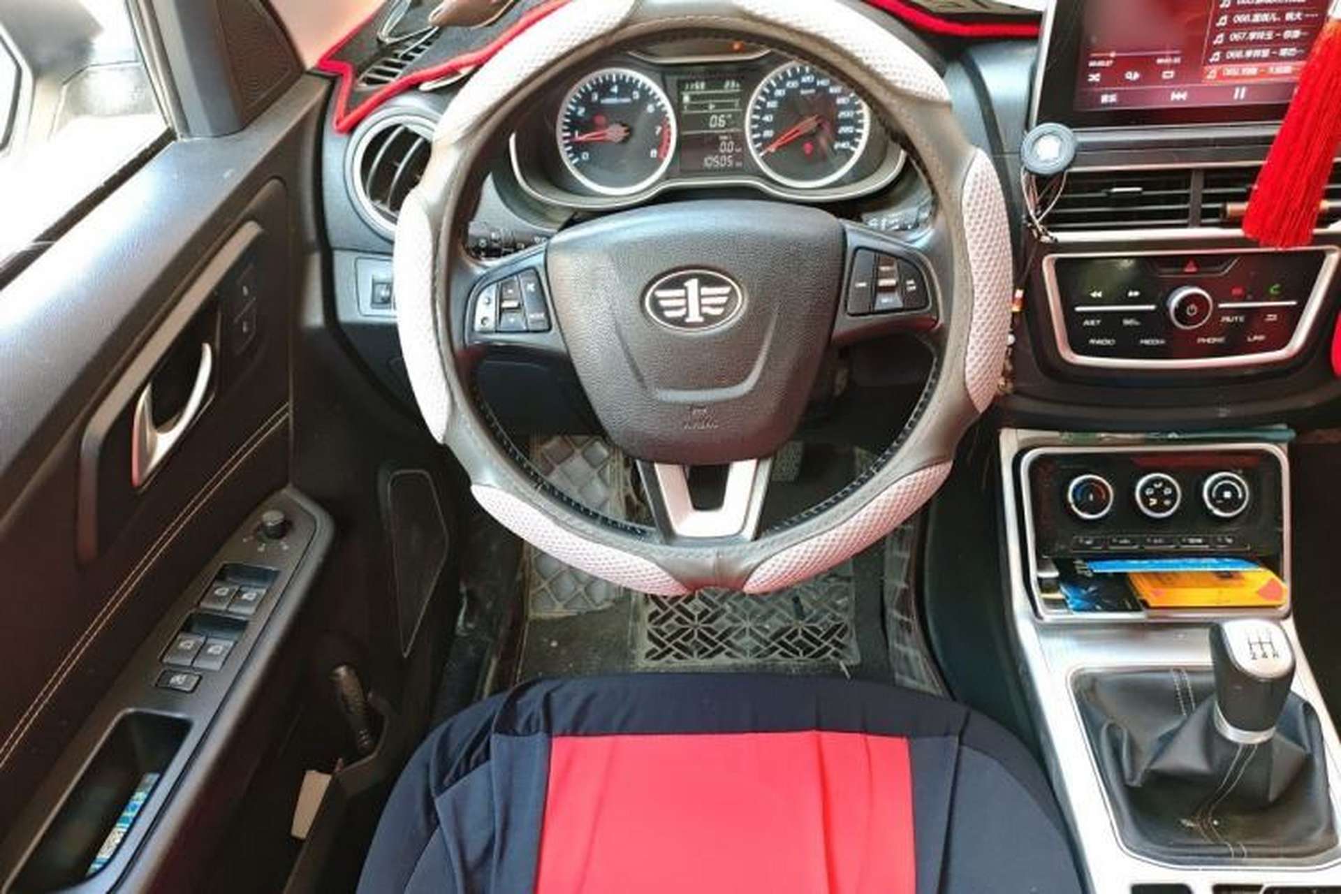 Used Bestune X40 2019 1.6L Manual Luxury Edition China VI Steering Wheel