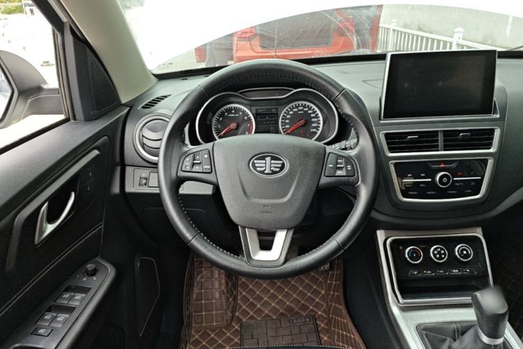 Used Bestune X40 2019 1.6L Manual Luxury Edition China VI Steering Wheel