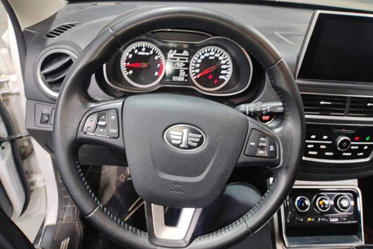 Used Bestune X40 2019 1.6L Automatic Luxury Edition China VI Steering Wheel