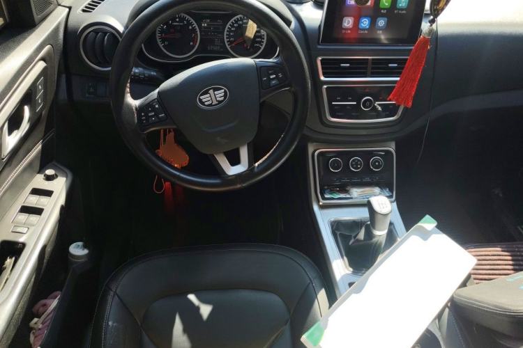 Used Bestune X40 2019 1.6L Manual Luxury Edition China V Steering Wheel