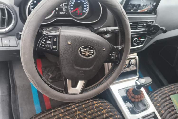 Used Bestune X40 2019 1.6L Automatic Luxury Edition China VI Steering Wheel