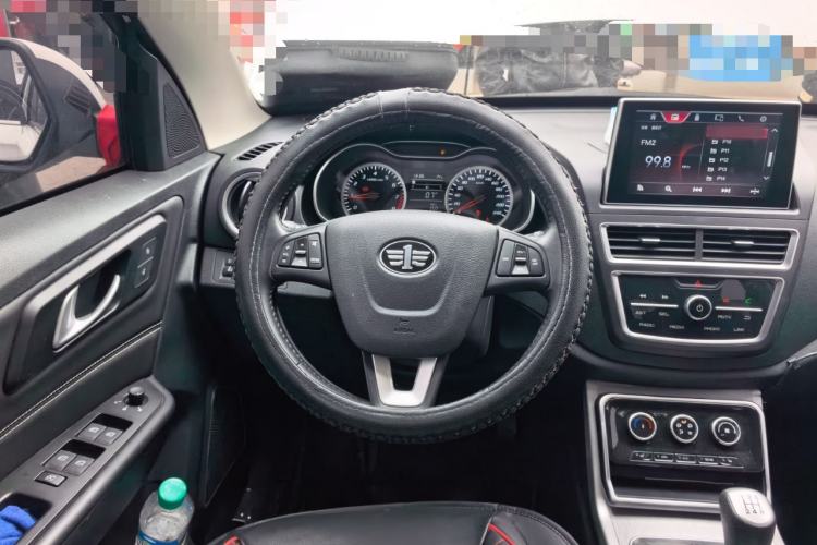 Used Bestune X40 2019 1.6L Manual Luxury Edition China V Steering Wheel