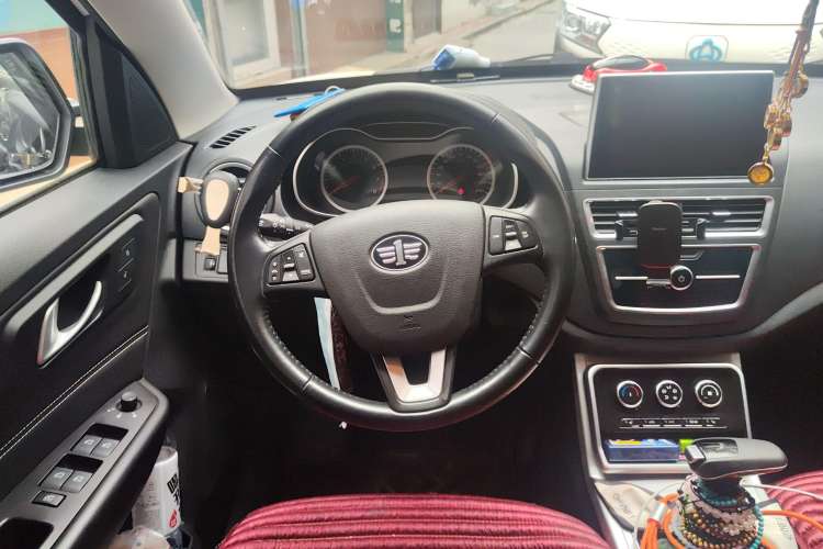 Used Bestune X40 2019 1.6L Automatic Luxury Version China V Emission Standard Steering Wheel