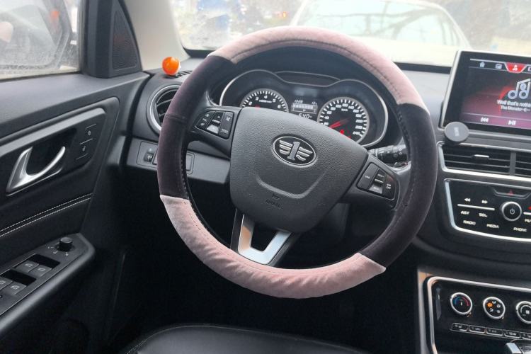 Used Bestune X40 2019 1.6L Automatic Luxury Version China V Emission Standard Steering Wheel