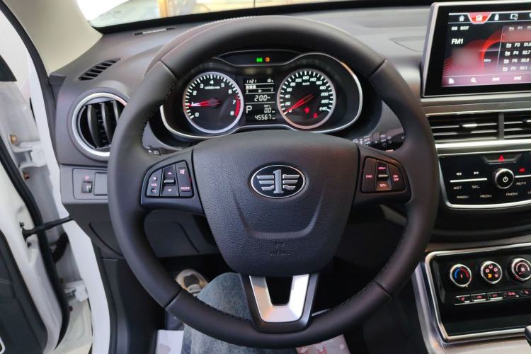 Used Bestune X40 2019 1.6L Automatic Luxury Edition China VI Steering Wheel