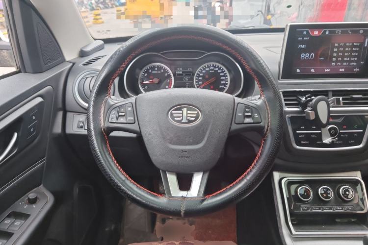Used Bestune X40 2019 1.6L Manual Luxury Edition China V Steering Wheel